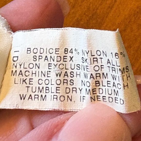 Elegant White Lace Camisole - Picture 6 of 7